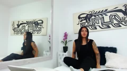 samantha_vaker online show from February 13, 10:35 pm