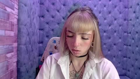 Samantha Smitth online show from October 3, 4:21 am