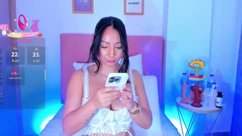 V A  N E S S A  online show from October 26, 12:22 am