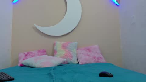 samanthalaurent online show from May 28, 1:58 am