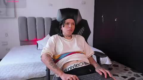 Sam online show from August 3, 12:55 pm