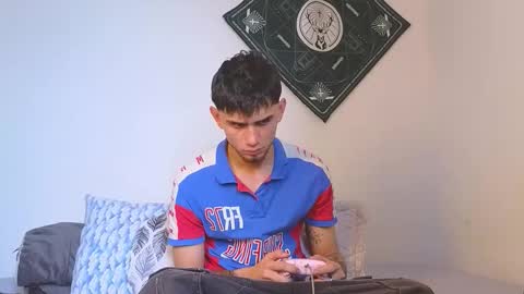 samevansx online show from December 22, 6:25 pm