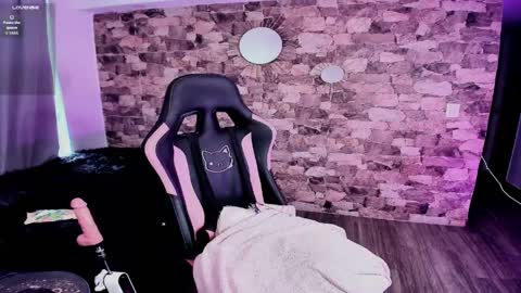 samiacooper25 online show from April 19, 5:03 pm