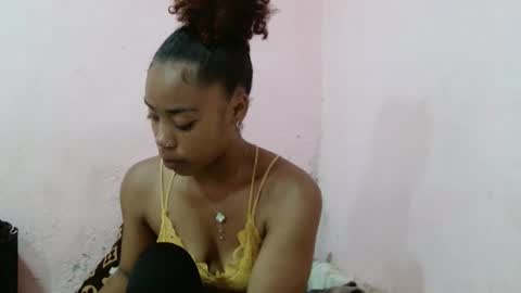 samina2255 online show from November 23, 7:45 pm