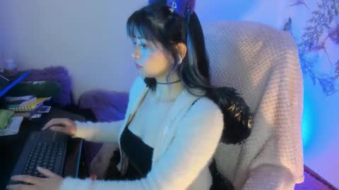   online show from October 12, 7:34 am