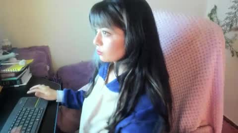   online show from October 3, 3:04 am