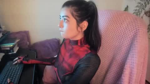   online show from October 4, 10:13 am