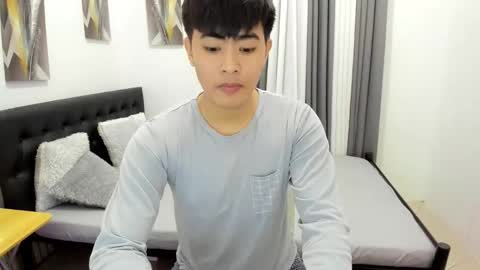 Sam online show from November 19, 3:55 pm