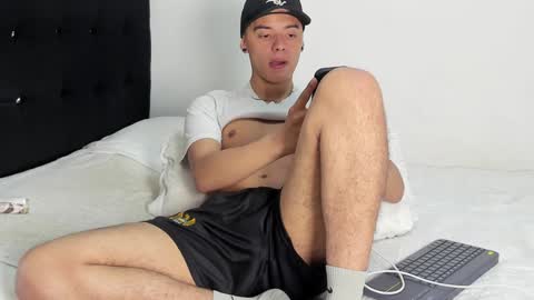 Samuel online show from January 7, 8:42 pm