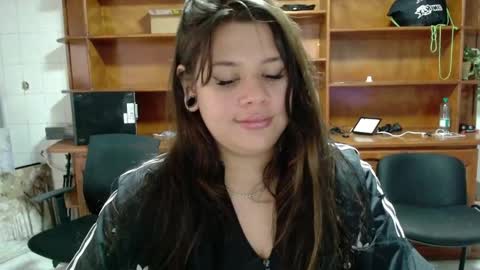 Snapshot of samy_green_ chatting on October 13, 3:03 pm samy_green_ online show from October 13, 3:03 pm
