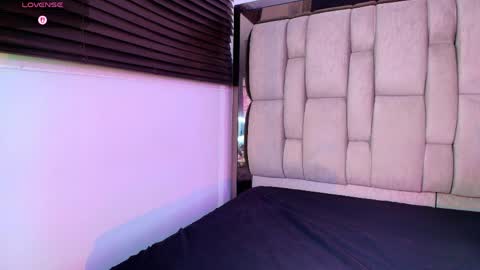 SAMY GREY... online show from April 11, 6:40 am