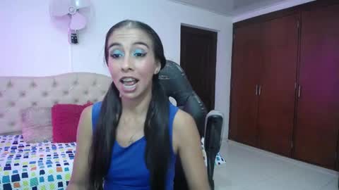 sandra  online show from June 9, 3:17 am