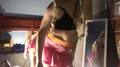 Sandra online show from April 7, 9:00 am