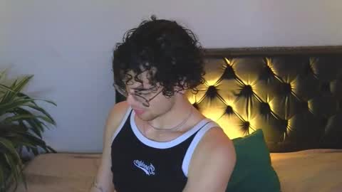 Snapshot of sandro_vitali chatting on October 9, 5:57 am sandro_vitali online show from October 9, 5:57 am