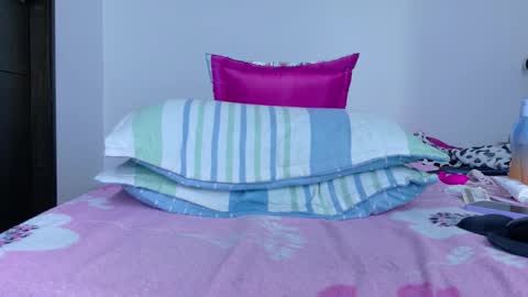 sandylau611512 online show from March 8, 4:22 pm