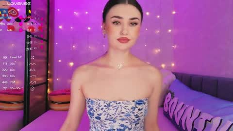 Sandy online show from April 21, 2:57 pm