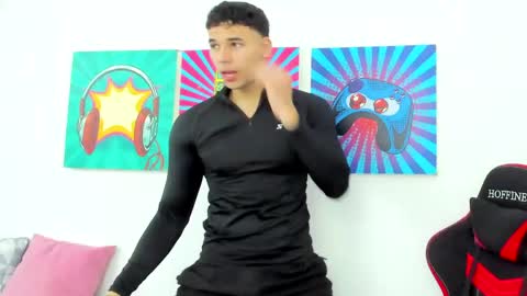 Maximo Santana online show from April 24, 1:13 pm