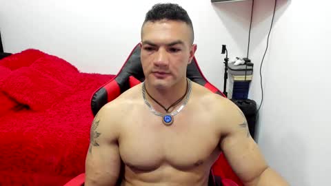 santi_pastori online show from September 8, 6:40 pm