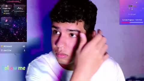 santi online show from May 19, 1:56 am