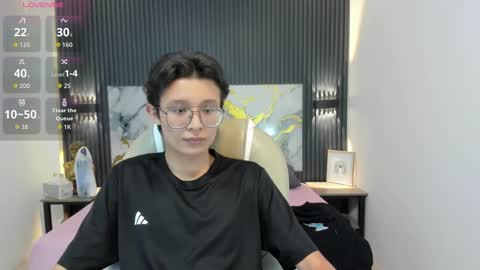 santiago_russo18 online show from November 16, 2:02 am