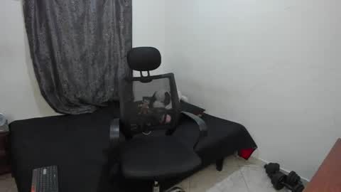 Julius Novachrono  online show from April 24, 5:20 am