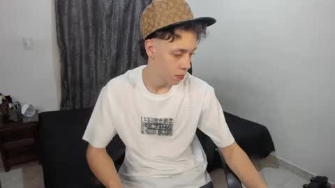 Julius Novachrono  online show from April 30, 9:36 am