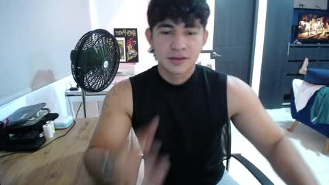santii_jr online show from April 23, 10:33 pm