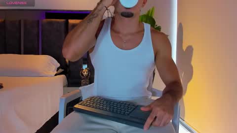 Santiago Seans online show from November 14, 12:51 pm