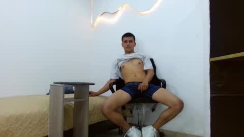 SanttiiBuck online show from March 4, 10:29 pm