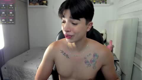 Mr. Santiago online show from December 17, 1:29 pm