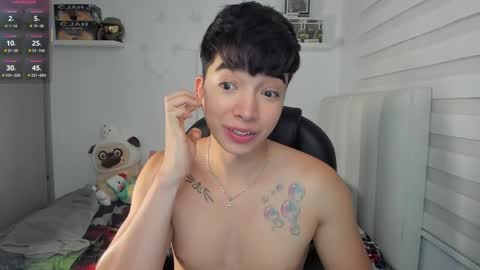 Mr. Santiago online show from April 7, 1:35 pm