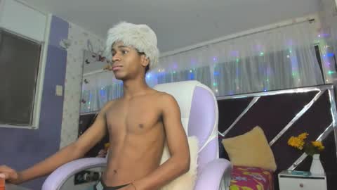 santy online show from December 20, 1:07 pm