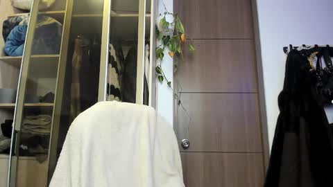 kitty online show from March 4, 5:53 am