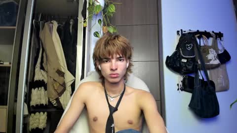 kitty online show from January 30, 5:19 am