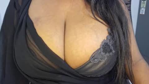 sanvi13 online show from April 26, 1:53 pm