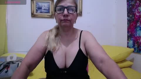 sara online show from April 26, 4:59 pm