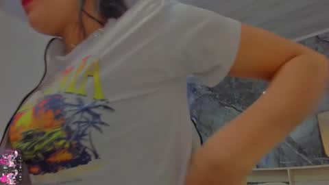 sara allenx online show from January 19, 11:42 am