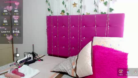 Sara  online show from October 13, 1:46 pm