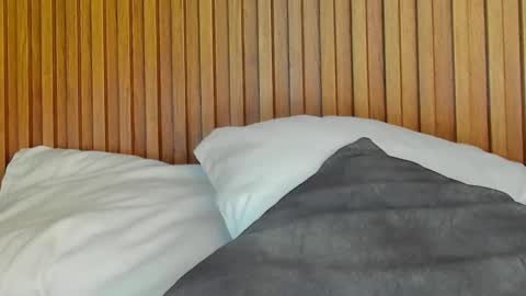 Snapshot of sara_castro24 chatting on February 10, 10:30 pm Sara online show from February 10, 10:30 pm