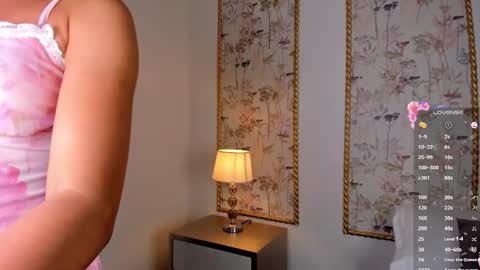 Snapshot of sara_castro24 chatting on October 11, 7:39 pm Sara online show from October 11, 7:39 pm