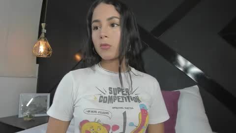 Snapshot of sara_castro24 chatting on February 12, 2:24 am Sara online show from February 12, 2:24 am