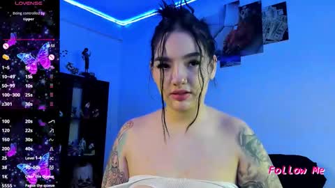 Snapshot of sara_coopeer_ii chatting on October 26, 8:41 pm Sara  online show from October 26, 8:41 pm