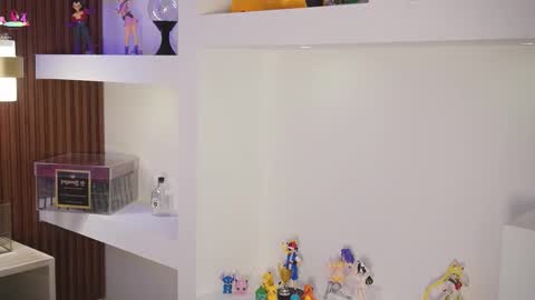  Sara Jones  online show from March 7, 7:47 pm