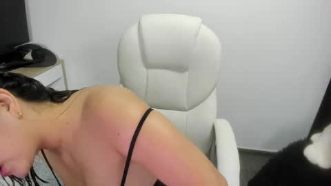 sarah  LIZCANO....... online show from February 19, 9:50 am