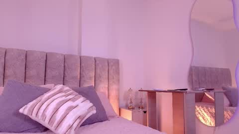 sara_lopee1 online show from November 8, 12:19 pm