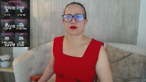 Sara   online show from April 22, 8:05 pm