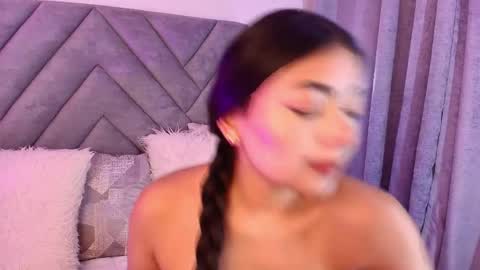 sara_owens7 online show from April 21, 2:51 am