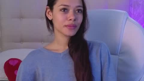 Snapshot of sara_sharma chatting on October 6, 4:08 am sara online show from October 6, 4:08 am