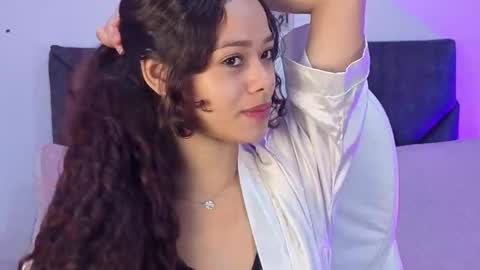 sara  online show from November 6, 2:53 pm