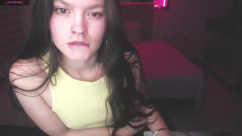 sara_valderrama_ online show from January 5, 5:27 pm